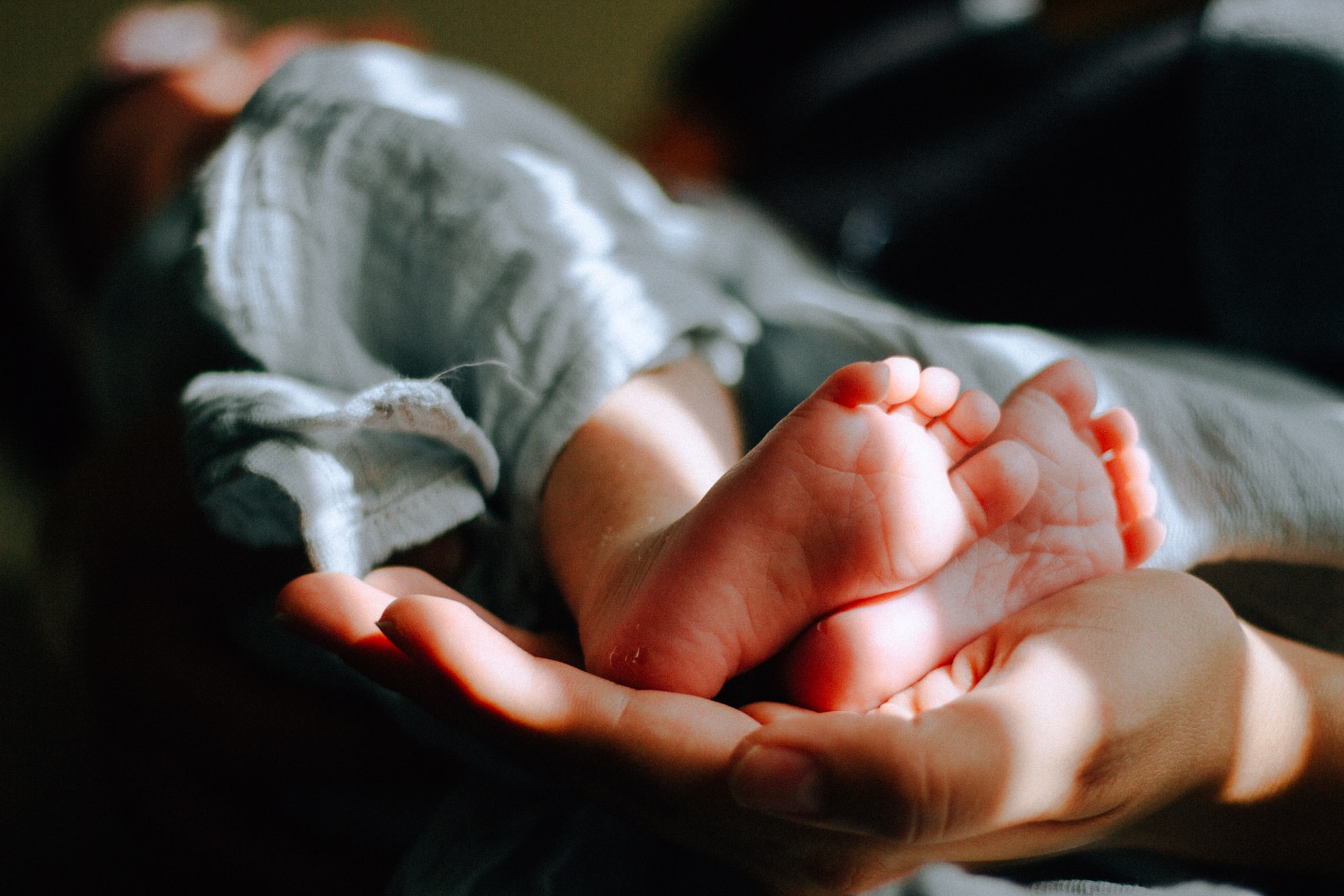 Какво трябва да знаем при избор на пелени за новородено